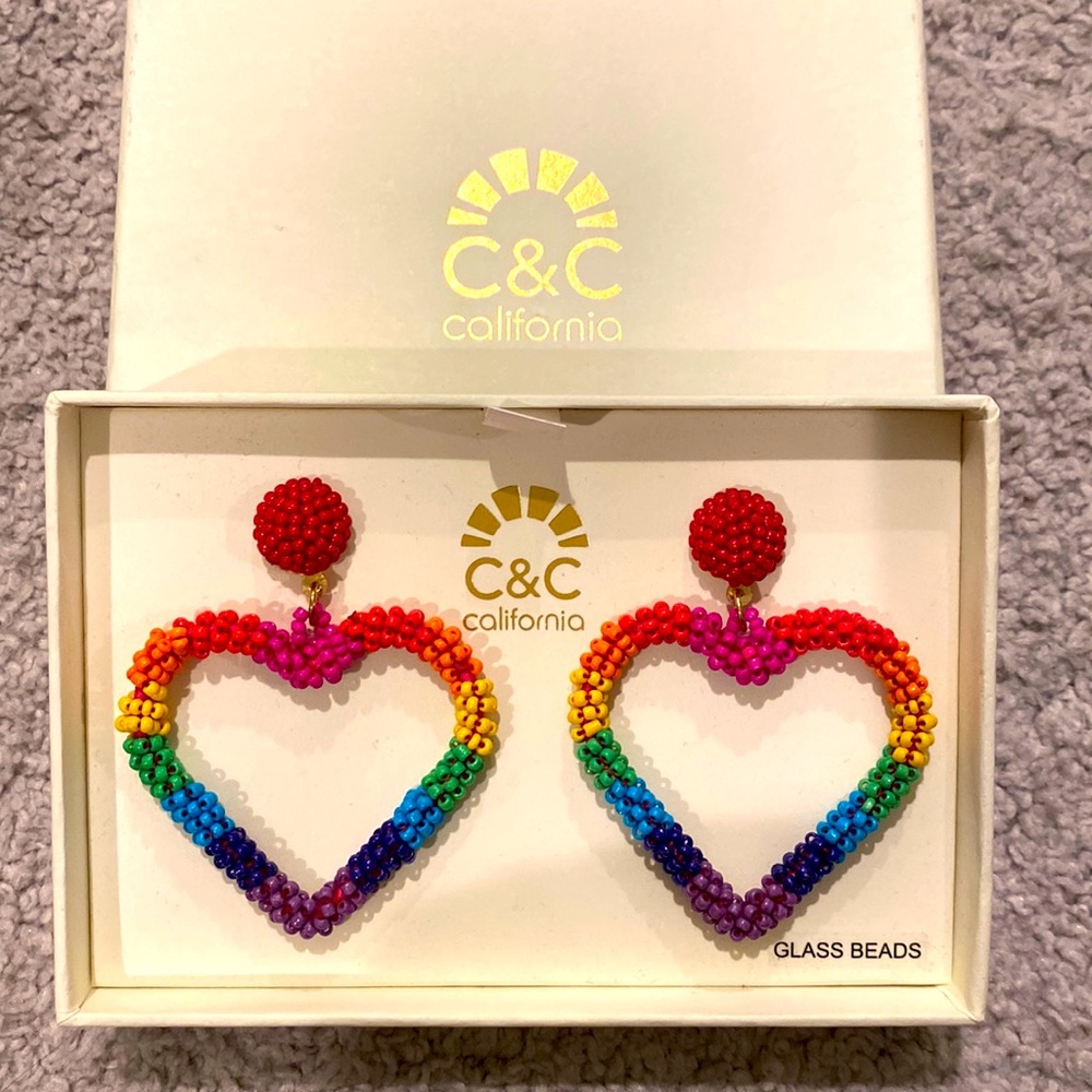 Seed bead heart earrings in rainbow 🌈 color